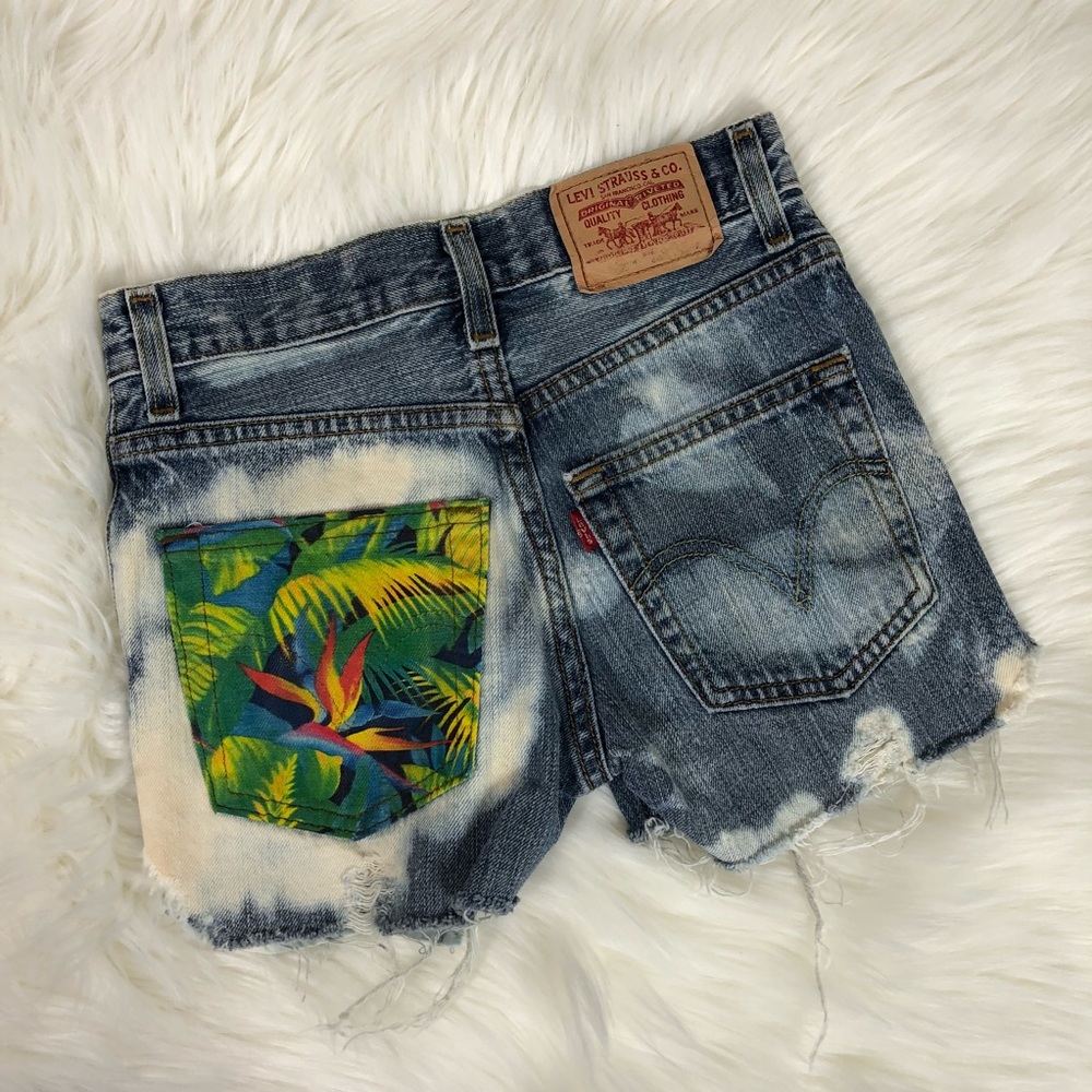 The Laundry Room X Levi’s Vintage Denim Shorts 916